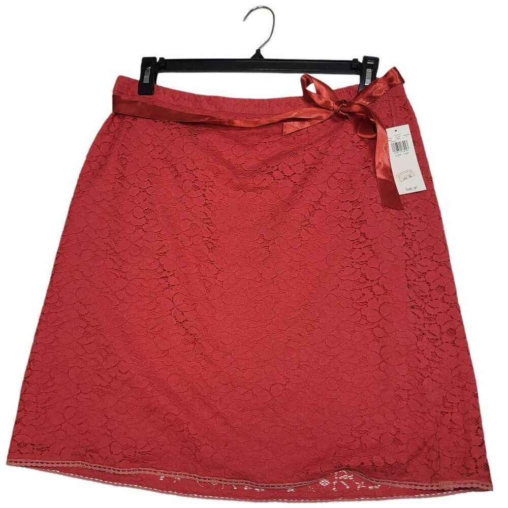 Context Skirt Women's Petite Size 14 Red Floral Lined Skirt